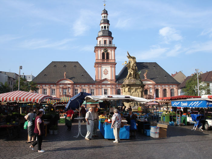 Altes Rathaus mit Marktplatz Mannheim