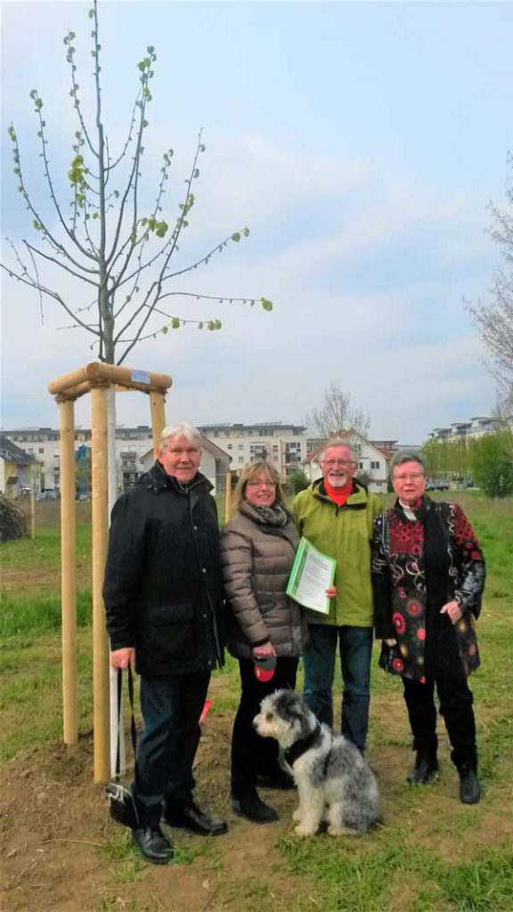 Baumpflanzung zu Ehren von Anita Gentgen